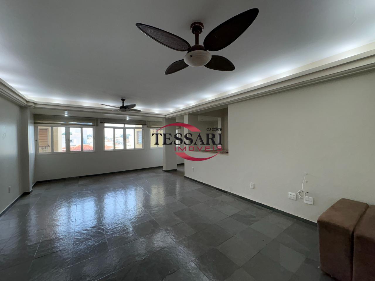Apartamento com 3 quartos à venda, 216m² — foto 2 de 26
