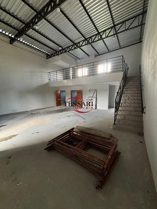 Loja / Salão / Ponto Comercial à venda, 155m² — foto 2 de 6