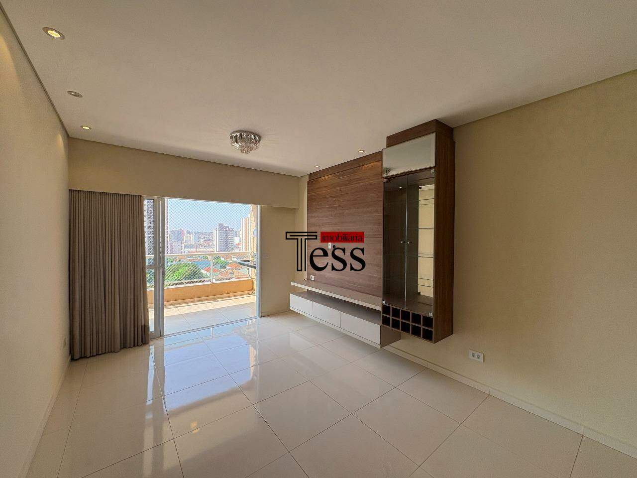 Apartamento com 2 quartos à venda, 70m² — foto 4 de 25