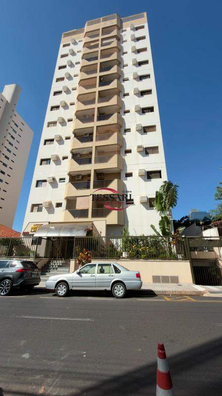 Apartamento com 3 quartos à venda, 128m² — foto 1 de 21