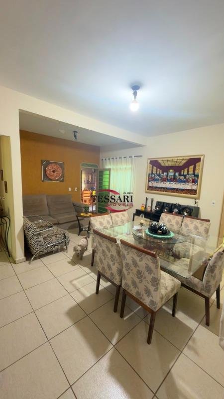 Casa com 3 quartos à venda, 212m² — foto 9 de 26
