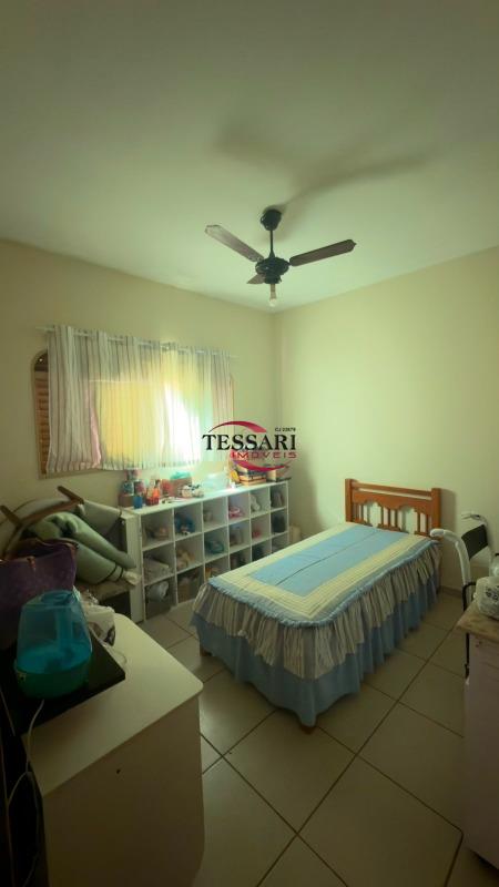 Casa com 3 quartos à venda, 212m² — foto 15 de 26