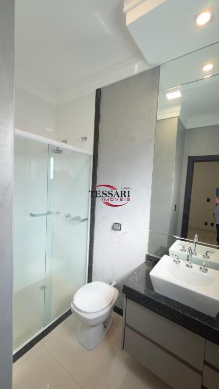 Casa de Condomínio com 3 quartos à venda, 220m² — foto 13 de 24