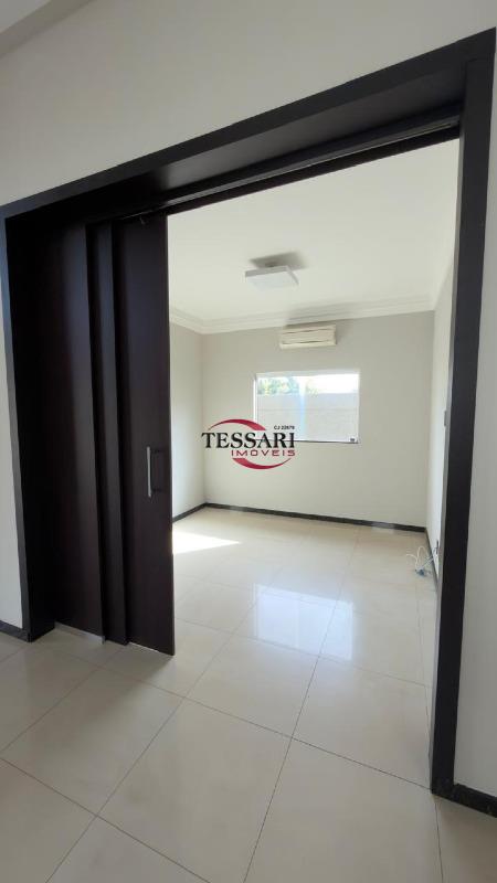 Casa de Condomínio com 3 quartos à venda, 220m² — foto 5 de 24