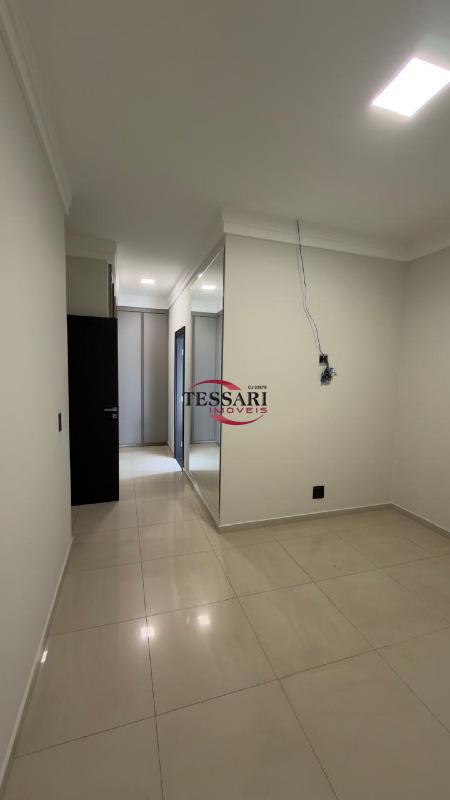 Casa de Condomínio com 3 quartos à venda, 220m² — foto 9 de 24