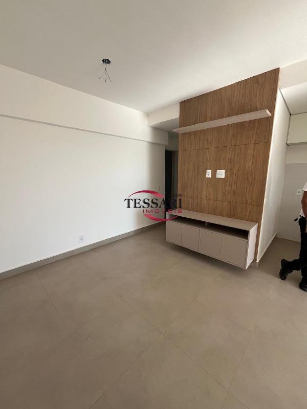 Apartamento com 3 quartos para aluguel, 82m² — foto 4 de 30