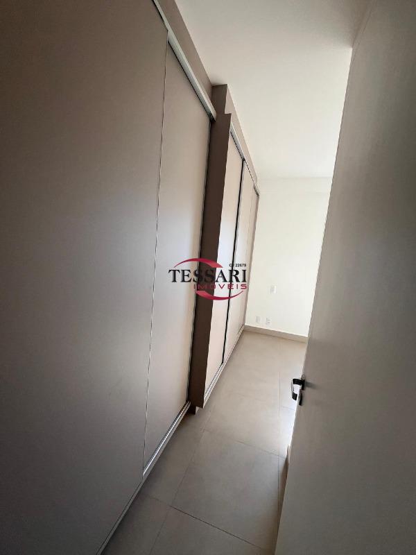 Apartamento com 3 quartos para aluguel, 82m² — foto 13 de 30