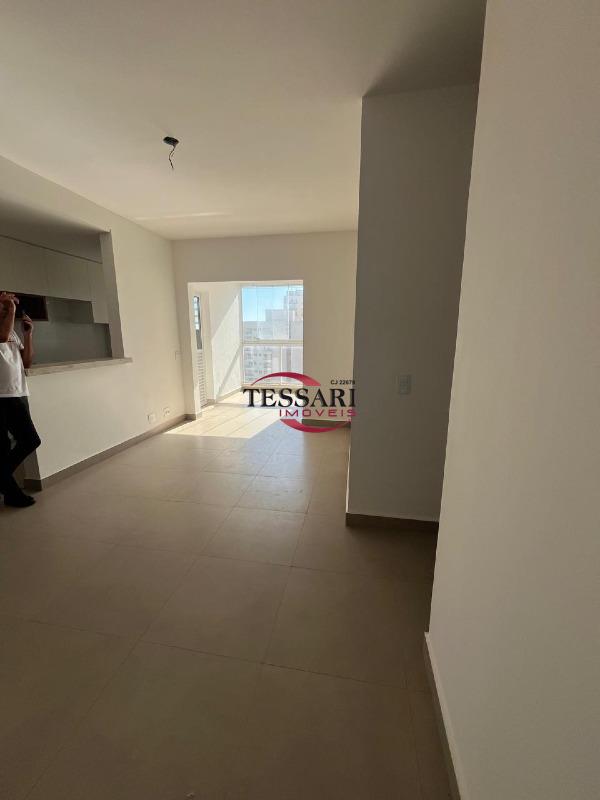Apartamento com 3 quartos para aluguel, 82m² — foto 6 de 30