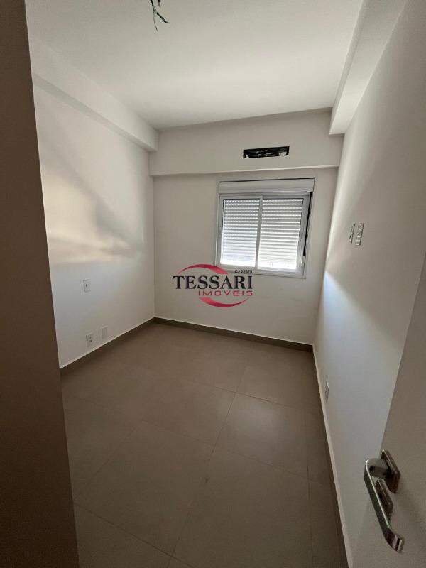 Apartamento com 3 quartos para aluguel, 82m² — foto 15 de 30