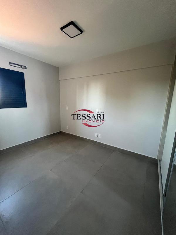 Apartamento com 3 quartos para aluguel, 80m² — foto 13 de 26
