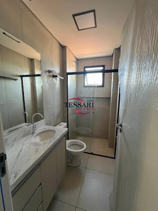 Apartamento com 3 quartos para aluguel, 80m² — foto 15 de 26