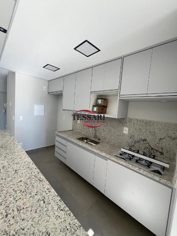 Apartamento com 3 quartos para aluguel, 80m² — foto 6 de 26