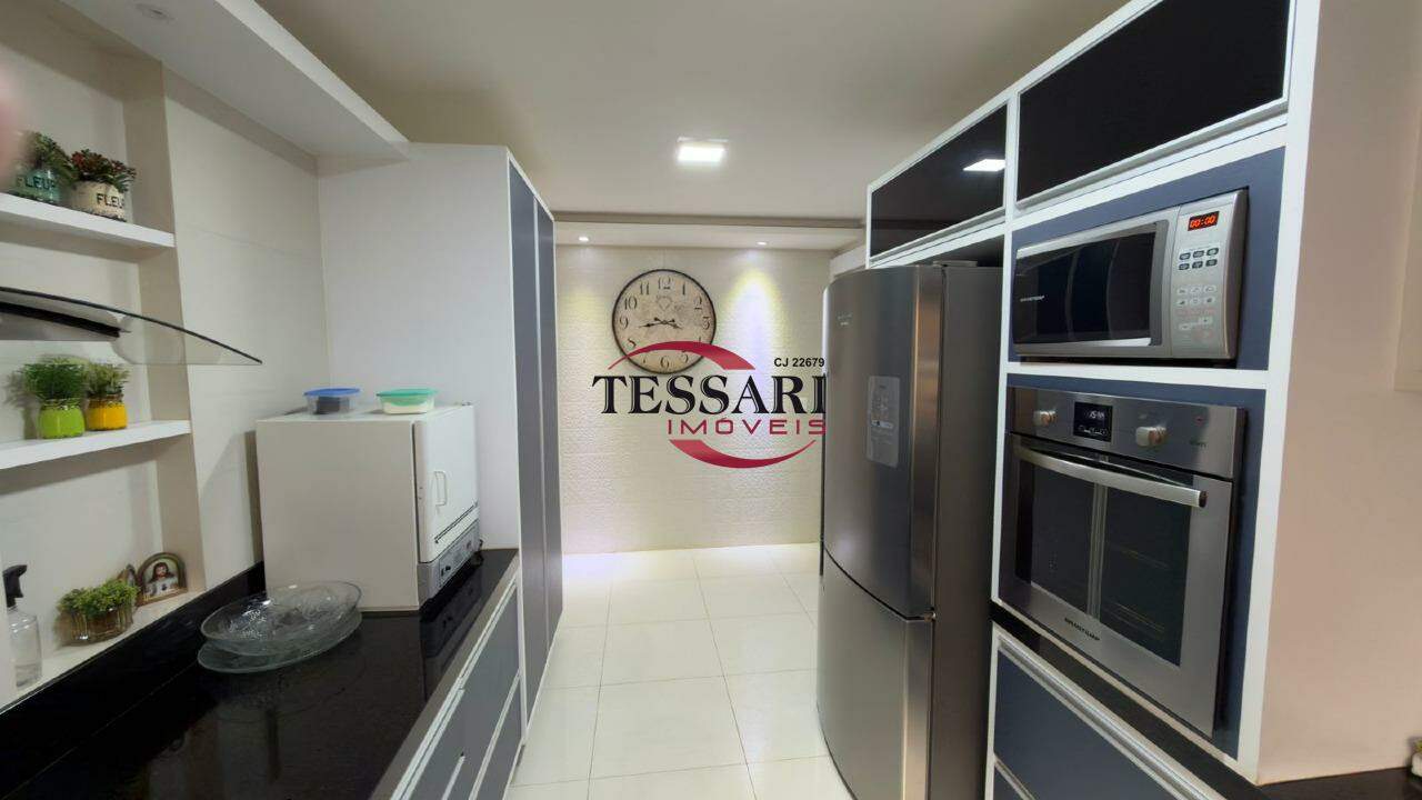 Casa com 3 quartos à venda, 430m² — foto 20 de 29