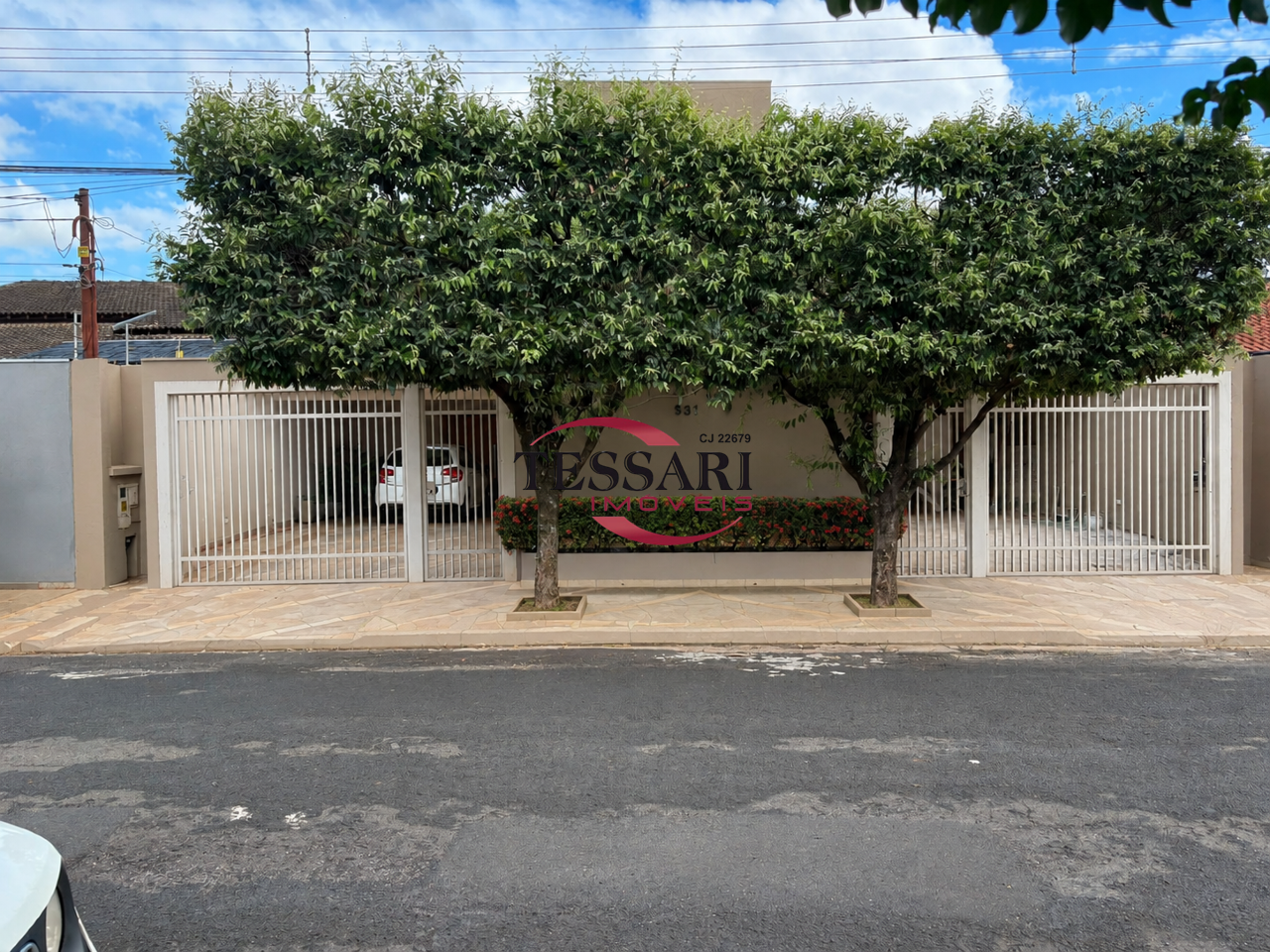 Casa com 3 quartos à venda, 430m² — foto 1 de 29
