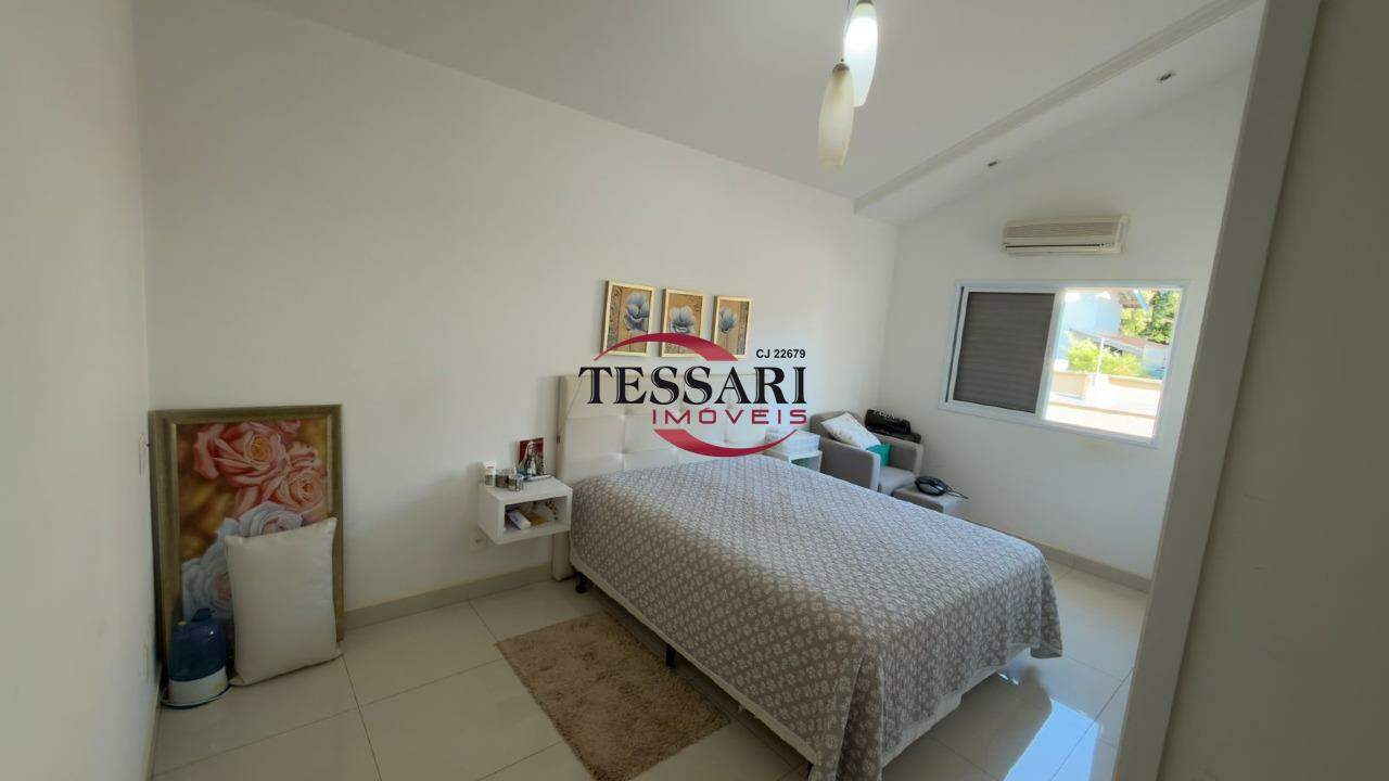 Casa com 3 quartos à venda, 430m² — foto 15 de 29