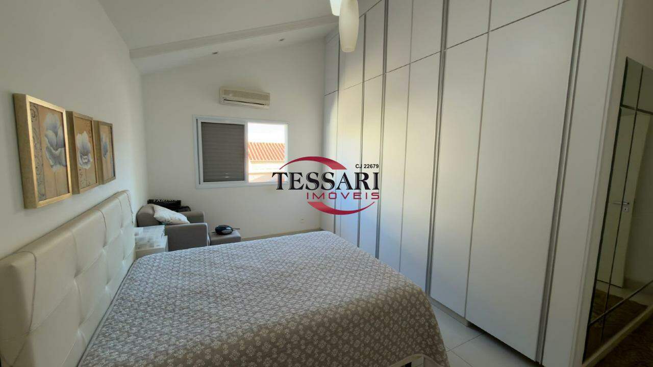 Casa com 3 quartos à venda, 430m² — foto 16 de 29