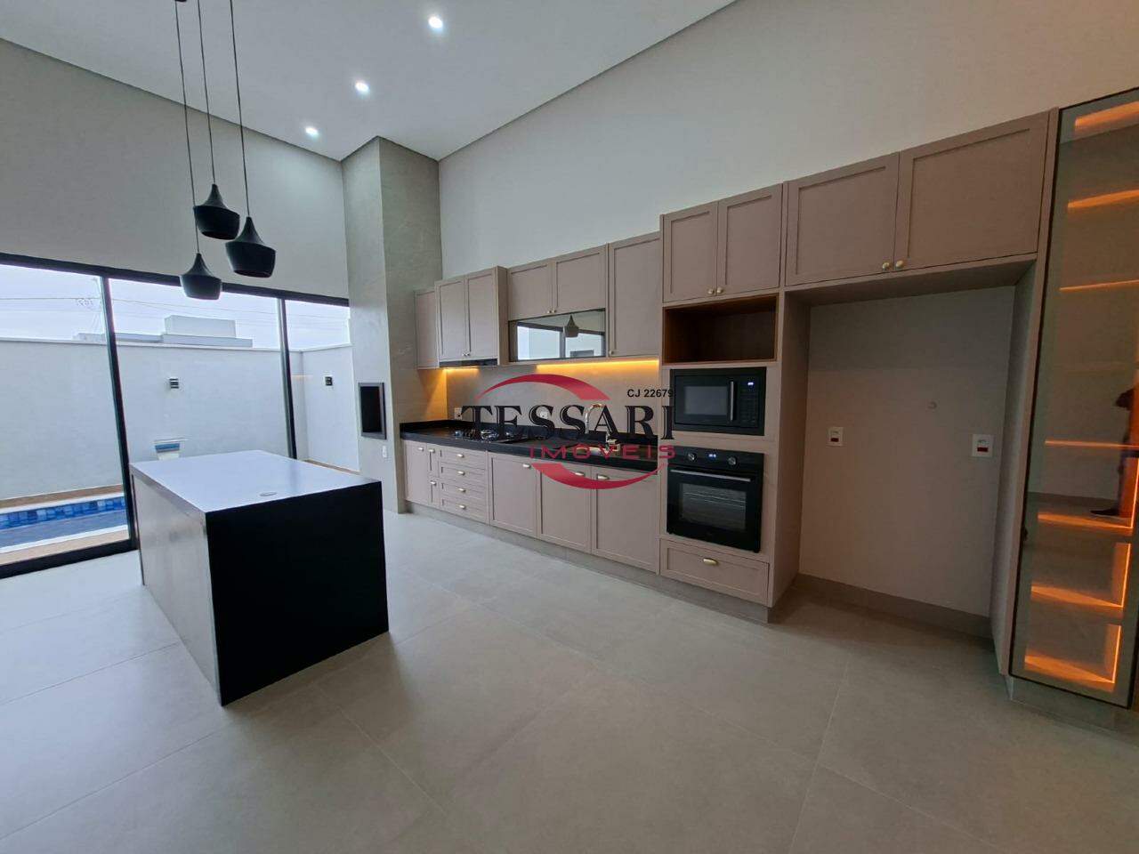 Casa de Condomínio com 3 quartos à venda, 170m² — foto 3 de 30