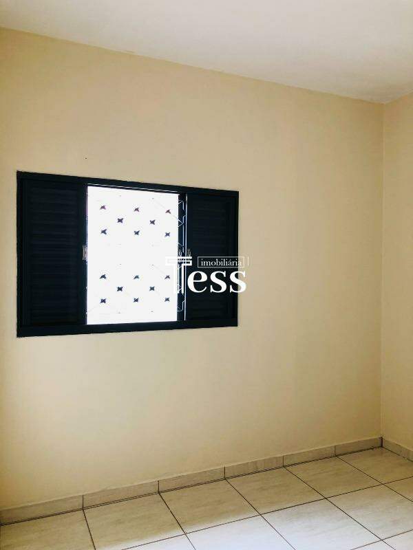 Casa com 3 quartos à venda, 242m² — foto 14 de 17