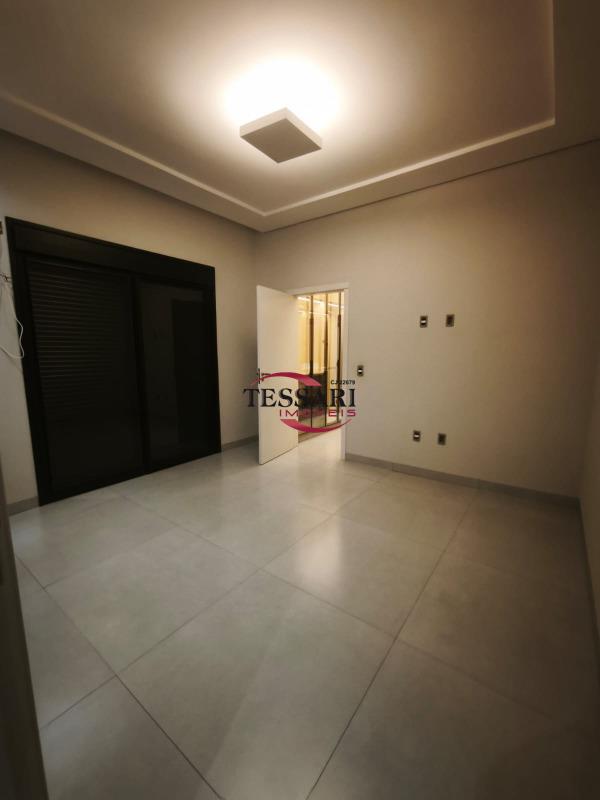 Casa de Condomínio com 3 quartos à venda, 225m² — foto 6 de 20