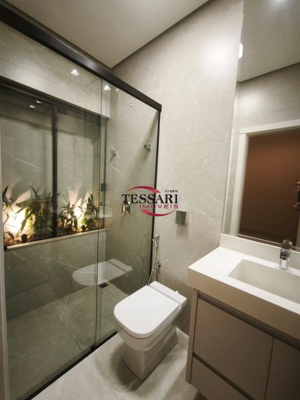 Casa de Condomínio com 3 quartos à venda, 225m² — foto 11 de 20