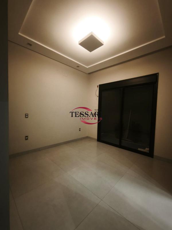 Casa de Condomínio com 3 quartos à venda, 225m² — foto 9 de 20