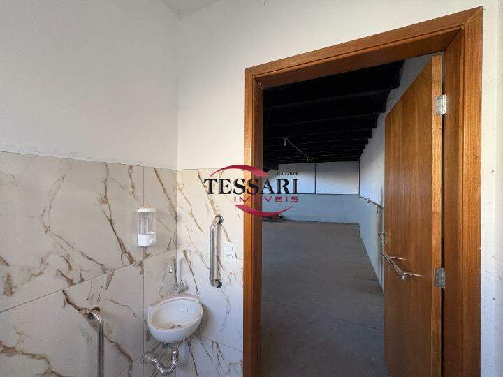 Loja / Salão / Ponto Comercial para aluguel, 217m² — foto 22 de 28