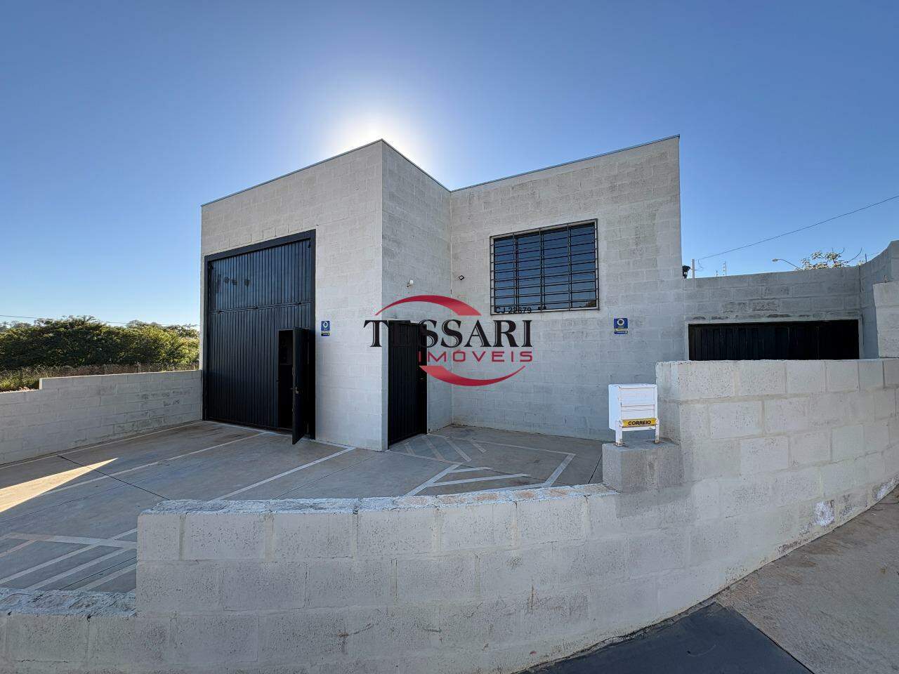 Loja / Salão / Ponto Comercial à venda, 217m² — foto 2 de 28