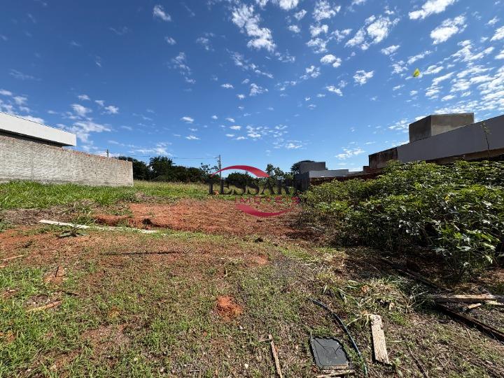 Terreno / Lote / Condomínio à venda, 200m² — foto 2 de 4