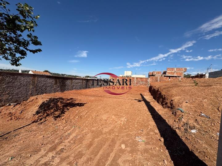 Terreno / Lote / Condomínio à venda, 200m² — foto 3 de 4