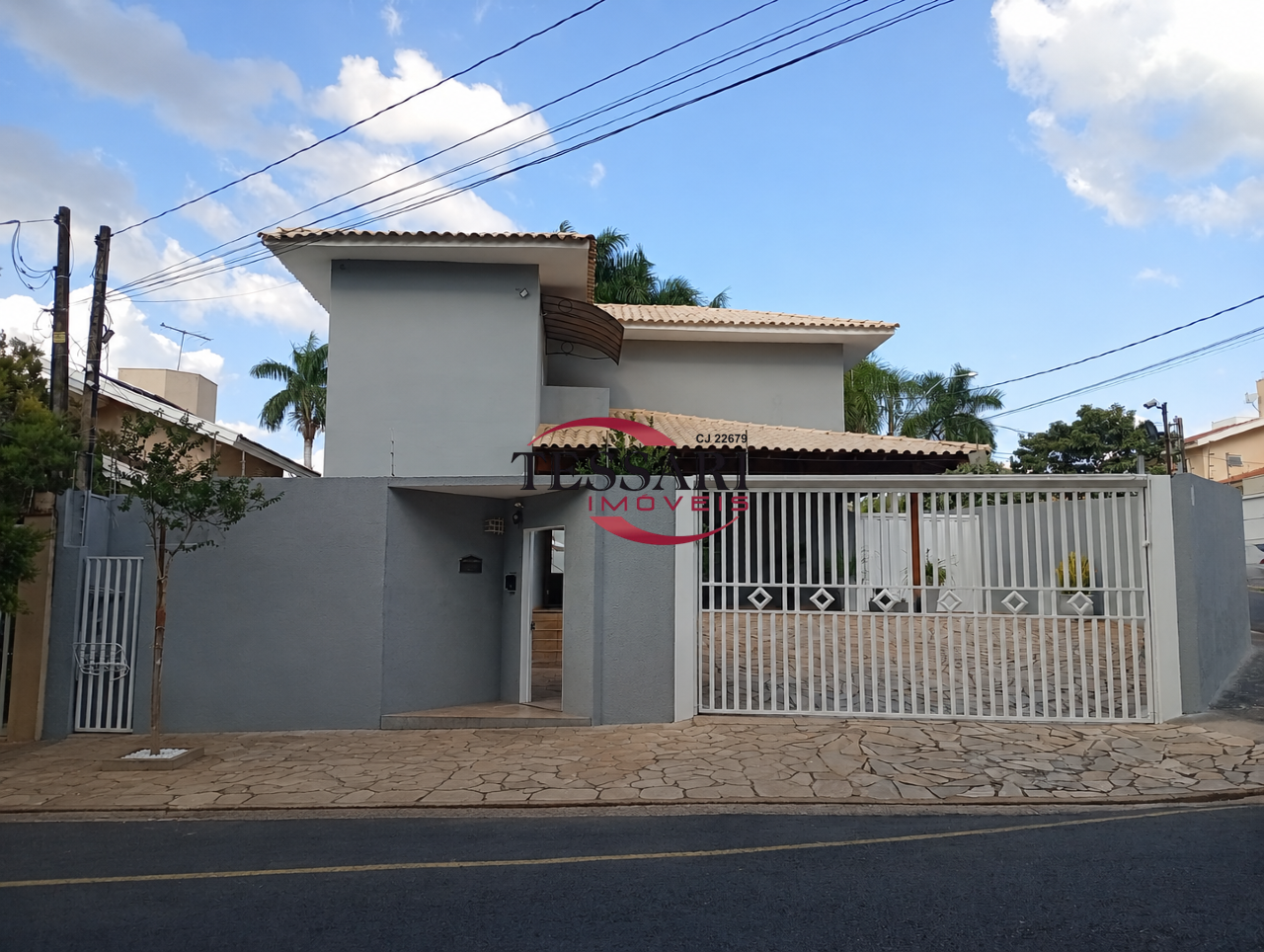 Sobrado com 3 quartos à venda, 330m² — foto 1 de 25