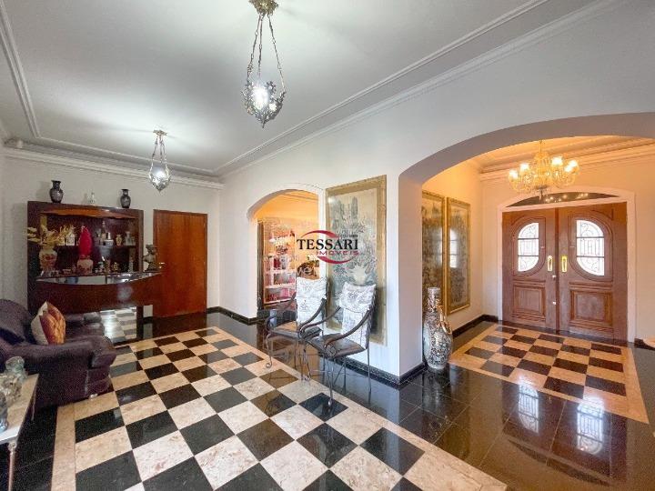 Casa com 8 quartos à venda, 1120m² — foto 3 de 26