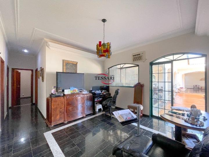 Casa com 8 quartos à venda, 1120m² — foto 10 de 26