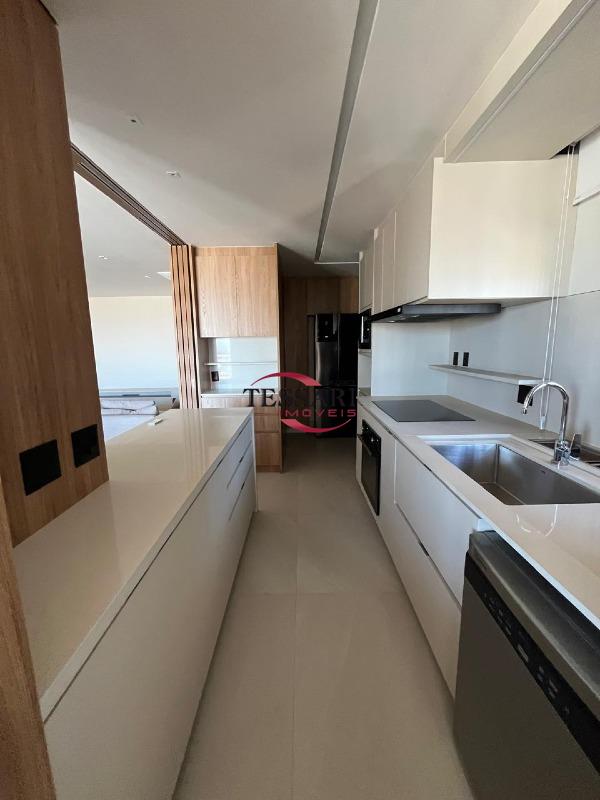Apartamento com 3 quartos à venda, 197m² — foto 22 de 27