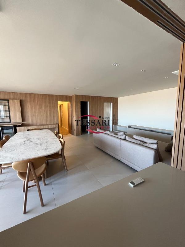Apartamento com 3 quartos à venda, 197m² — foto 4 de 27