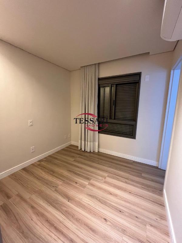 Apartamento com 3 quartos à venda, 197m² — foto 17 de 27
