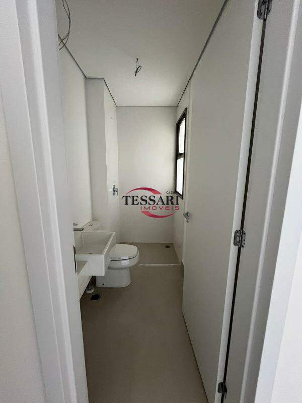 Apartamento com 3 quartos à venda, 197m² — foto 18 de 22