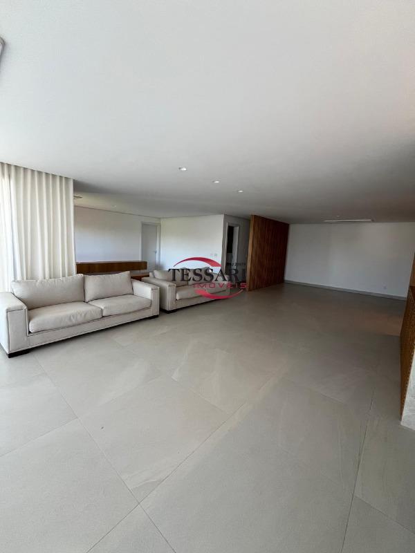 Apartamento com 3 quartos à venda, 197m² — foto 3 de 28