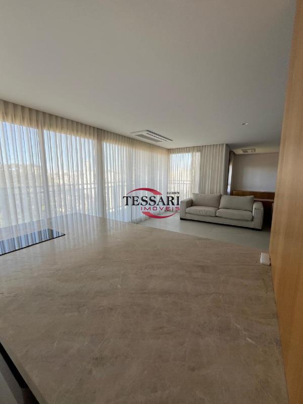 Apartamento com 3 quartos à venda, 197m² — foto 4 de 28