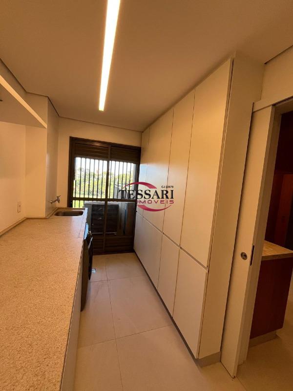 Apartamento com 3 quartos à venda, 197m² — foto 14 de 28