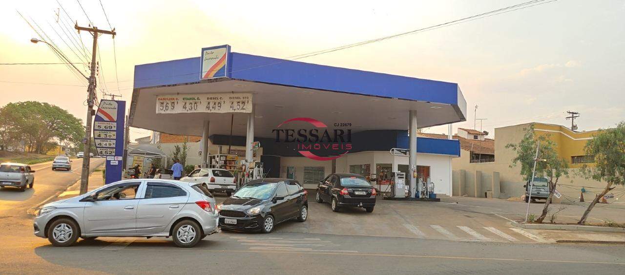 Loja / Salão / Ponto Comercial à venda, 608m² — foto 2 de 4