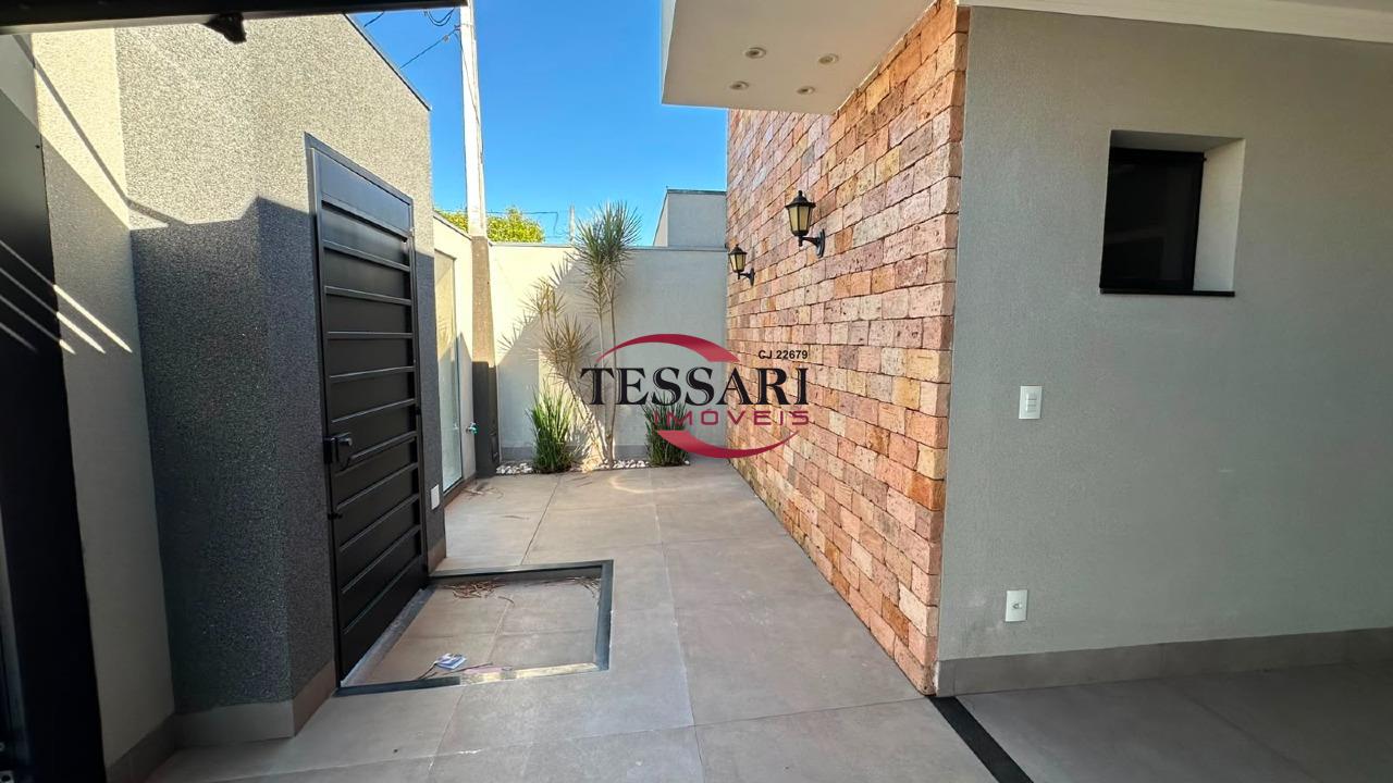 Casa com 3 quartos à venda, 120m² — foto 2 de 19