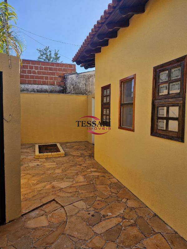Casa com 3 quartos à venda, 175m² — foto 4 de 21