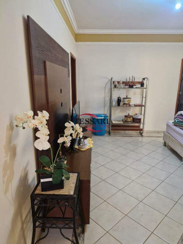Casa com 3 quartos à venda, 175m² — foto 6 de 21
