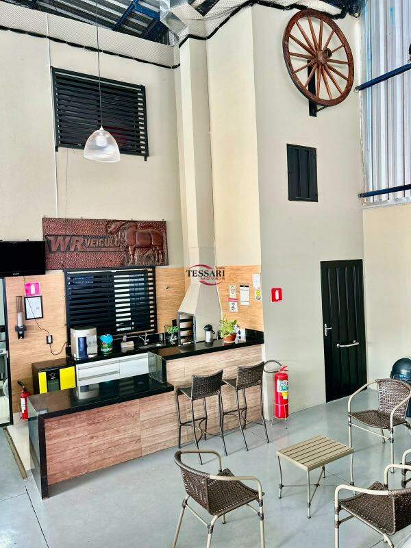 Loja / Salão / Ponto Comercial à venda, 240m² — foto 7 de 11