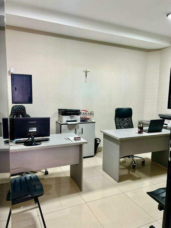 Loja / Salão / Ponto Comercial à venda, 240m² — foto 10 de 11