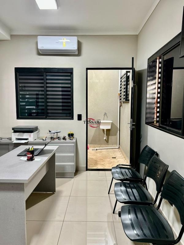 Loja / Salão / Ponto Comercial à venda, 240m² — foto 9 de 11
