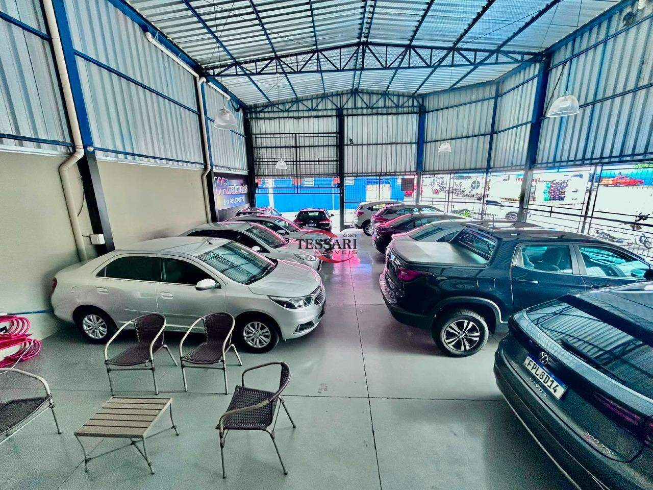 Loja / Salão / Ponto Comercial à venda, 240m² — foto 2 de 11