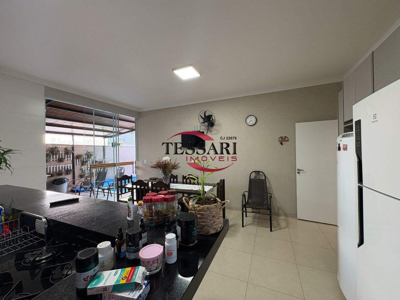 Casa de Condomínio com 3 quartos para aluguel, 165m² — foto 8 de 30