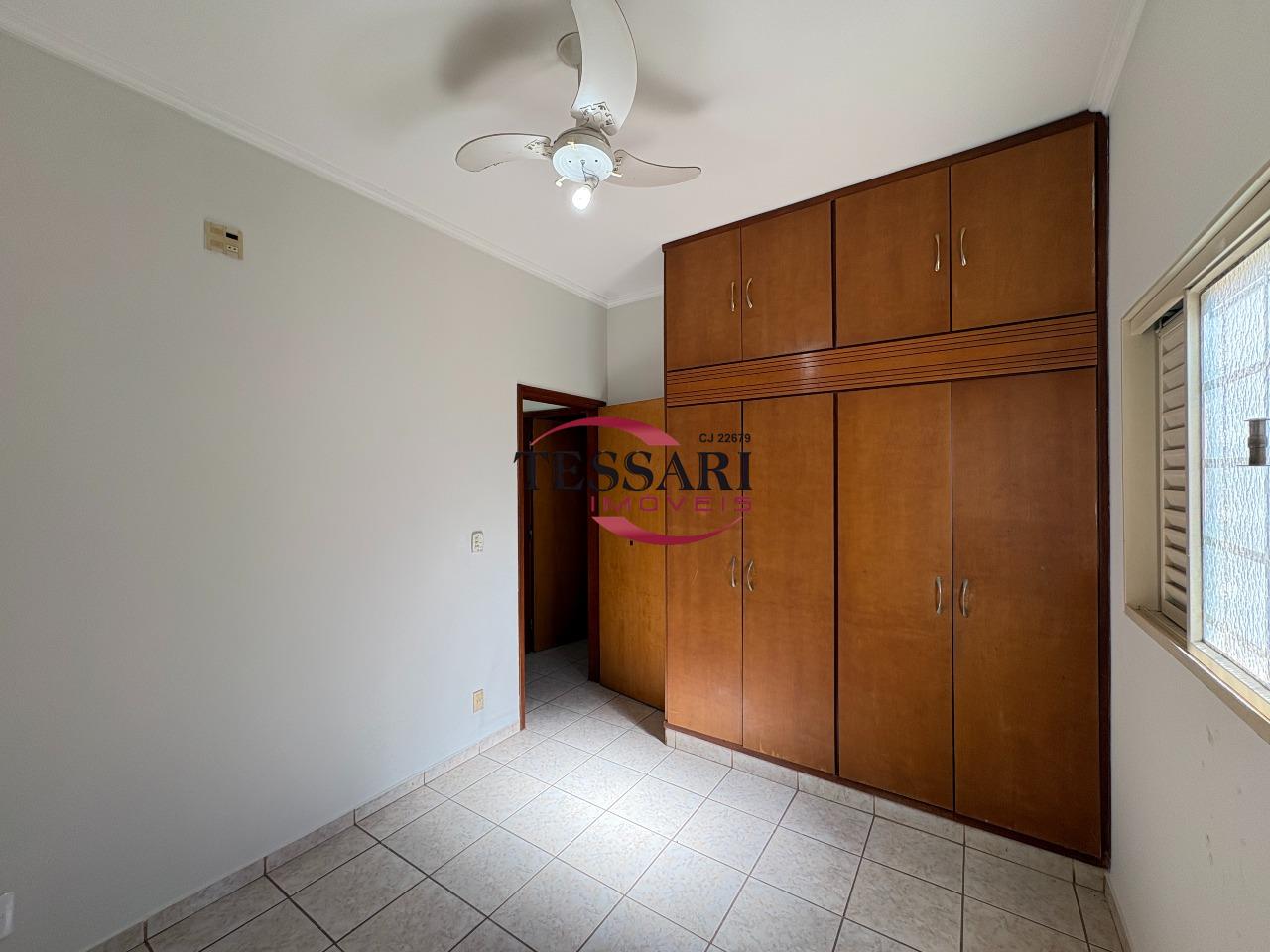 Casa com 3 quartos para aluguel, 306m² — foto 21 de 30