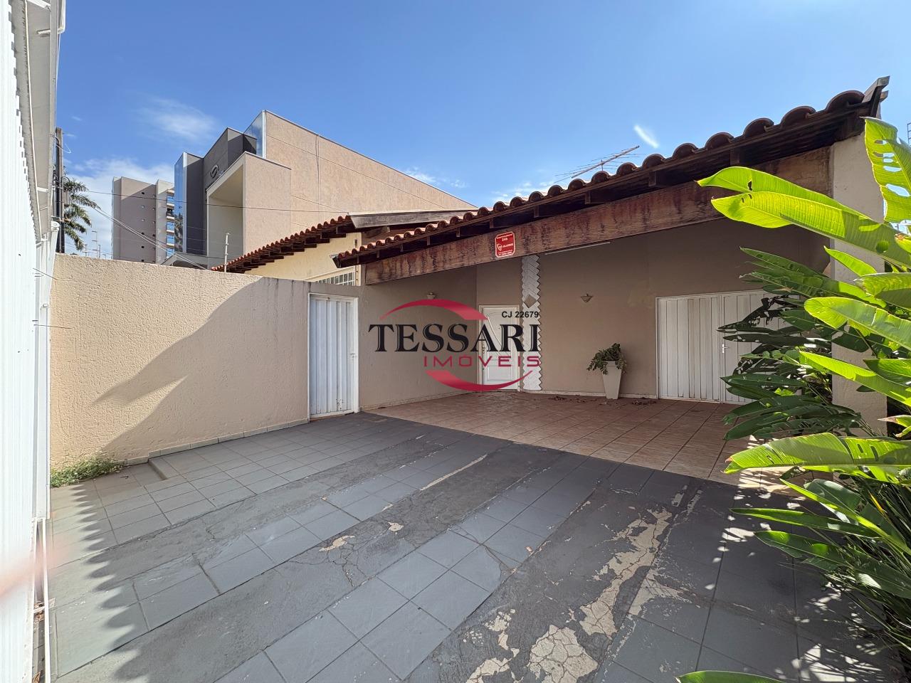 Casa com 3 quartos para aluguel, 306m² — foto 3 de 30